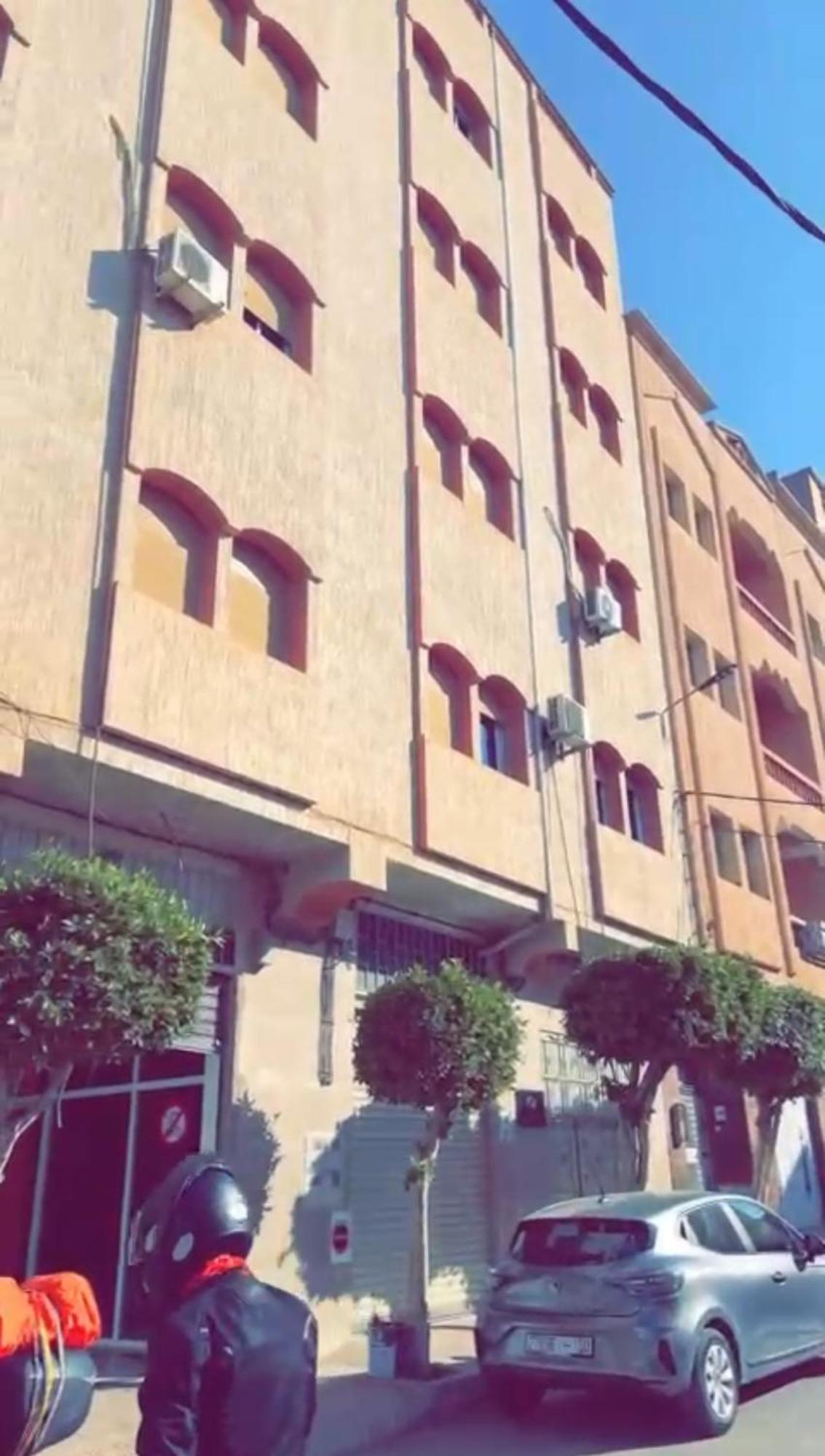Karaz Homestay Grand Appartement Avec Rooftop Monte Arrouit Exterior photo